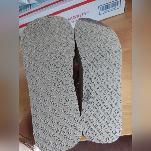 Skechers Cali Yoga Foam Rhinestone Wedge Flip Flops Sandals 9 - Picture 5 of 5